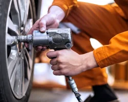 Mechanic