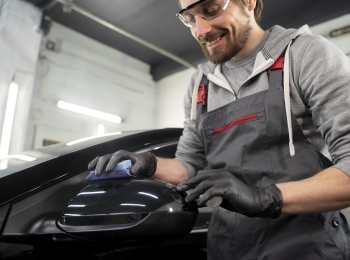 beautiful-car-polishing-service