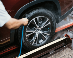 car-wheel-cleaning-auto-detailing-fort-lauderdale